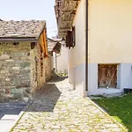 Le Nid Des Rouges Gorges Apartmán *