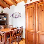 Le Nid Des Rouges Gorges Apartmán *